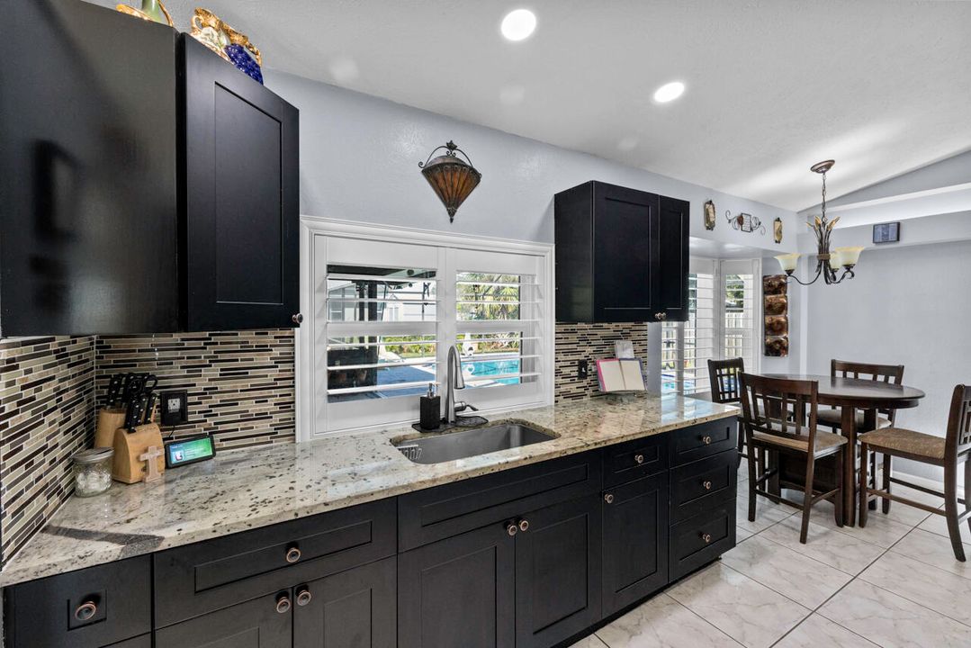 For Sale: $415,000 (3 beds, 2 baths, 1614 Square Feet)