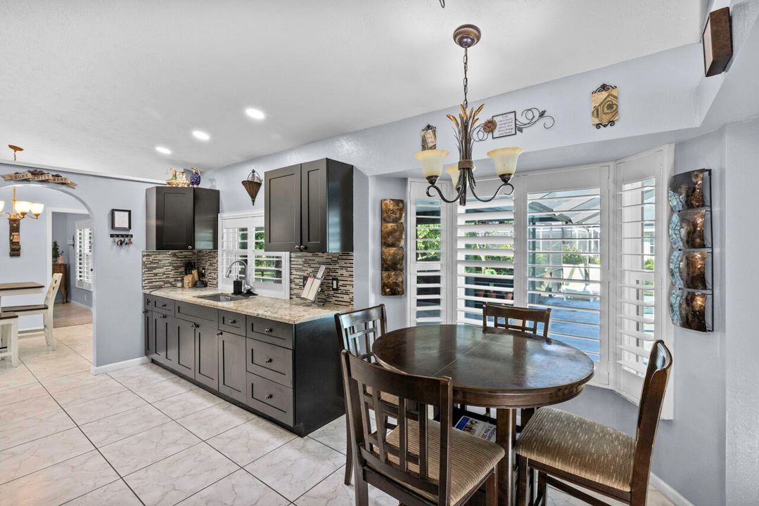 For Sale: $415,000 (3 beds, 2 baths, 1614 Square Feet)