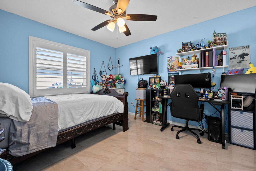 For Sale: $415,000 (3 beds, 2 baths, 1614 Square Feet)