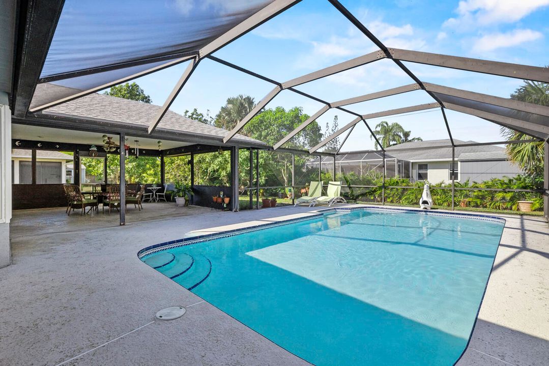 For Sale: $415,000 (3 beds, 2 baths, 1614 Square Feet)