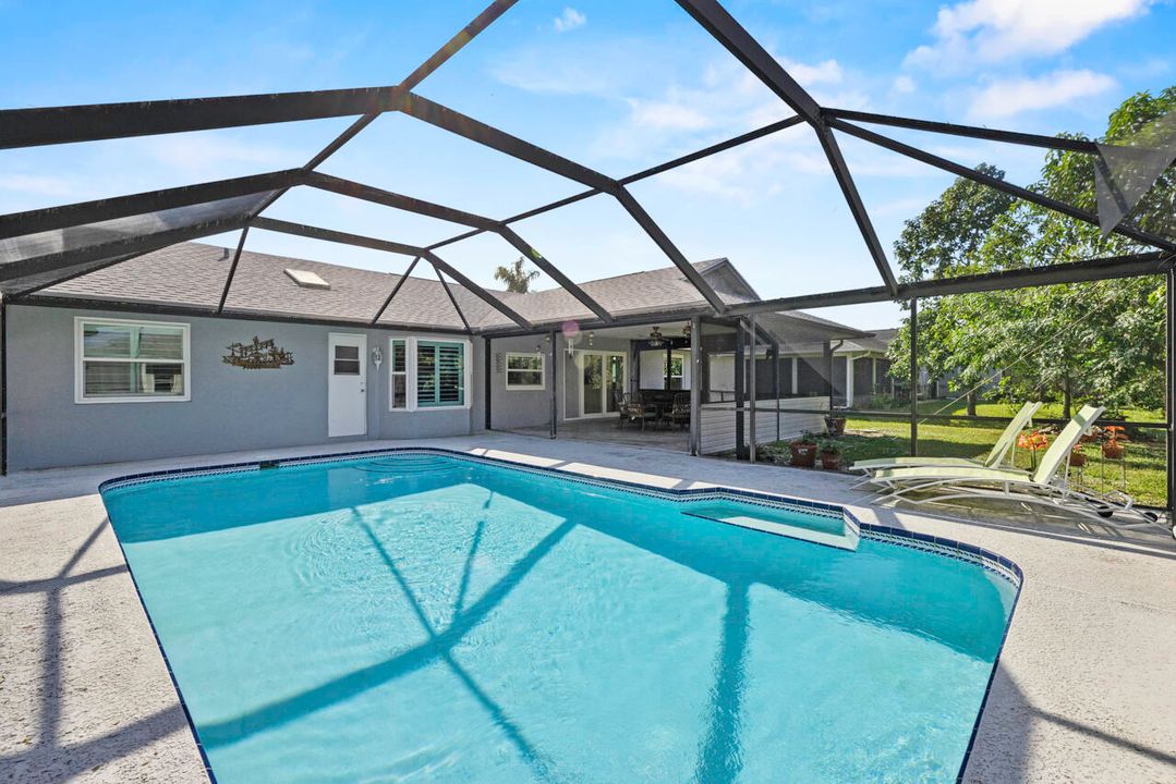 For Sale: $415,000 (3 beds, 2 baths, 1614 Square Feet)