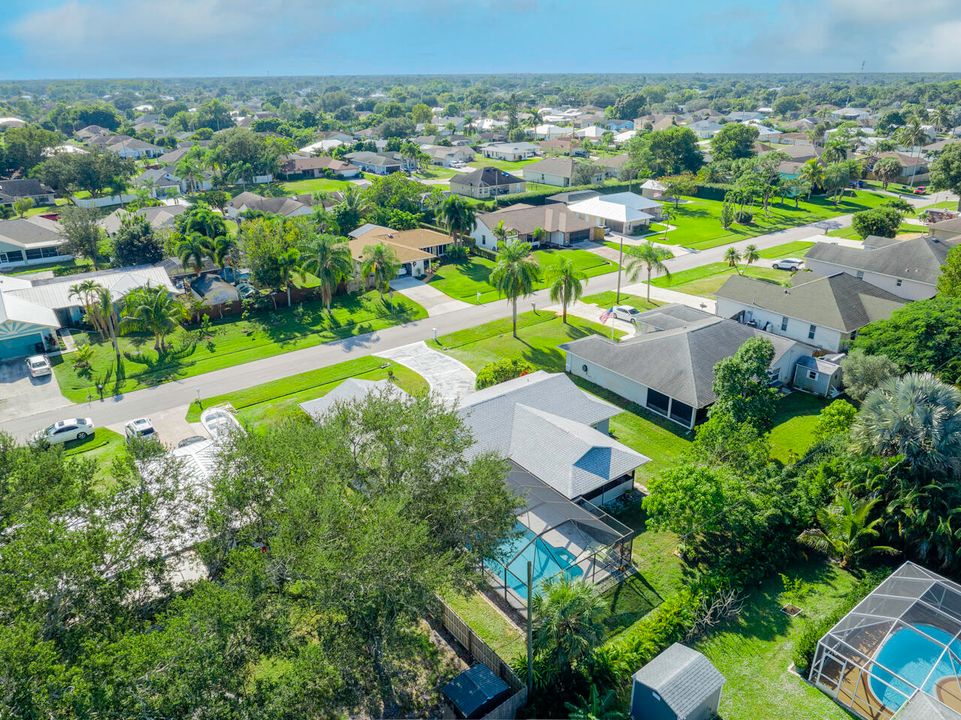 For Sale: $415,000 (3 beds, 2 baths, 1614 Square Feet)