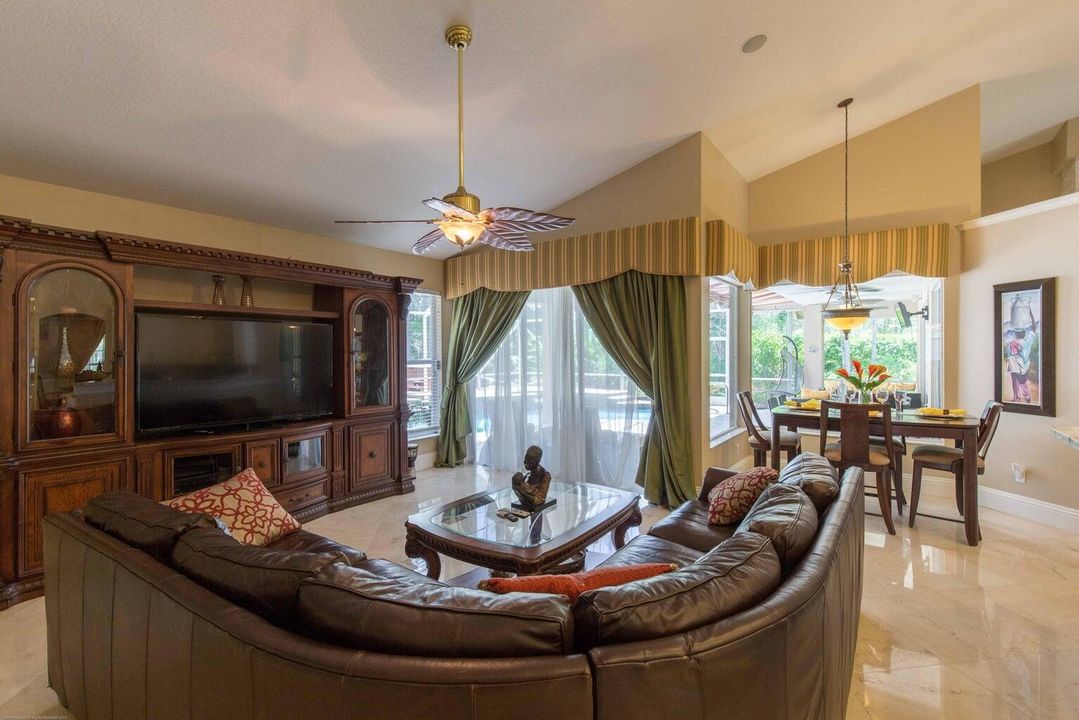 En Renta: $13,500 (5 camas, 4 baños, 3332 Pies cuadrados)