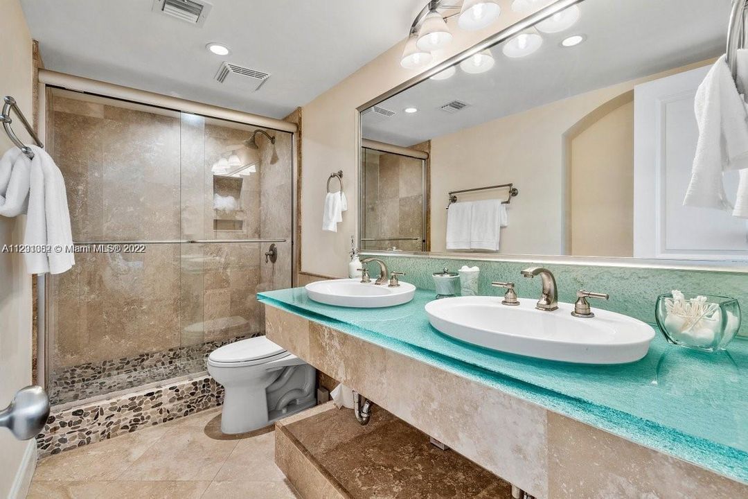 For Rent: $10,000 (2 beds, 2 baths, 12 Square Feet)