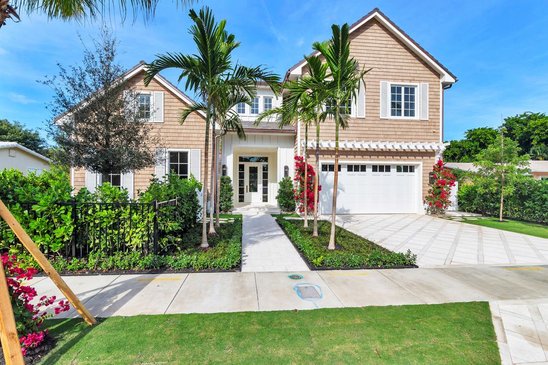 For Sale: $7,795,000 (5 beds, 5 baths, 5252 Square Feet)