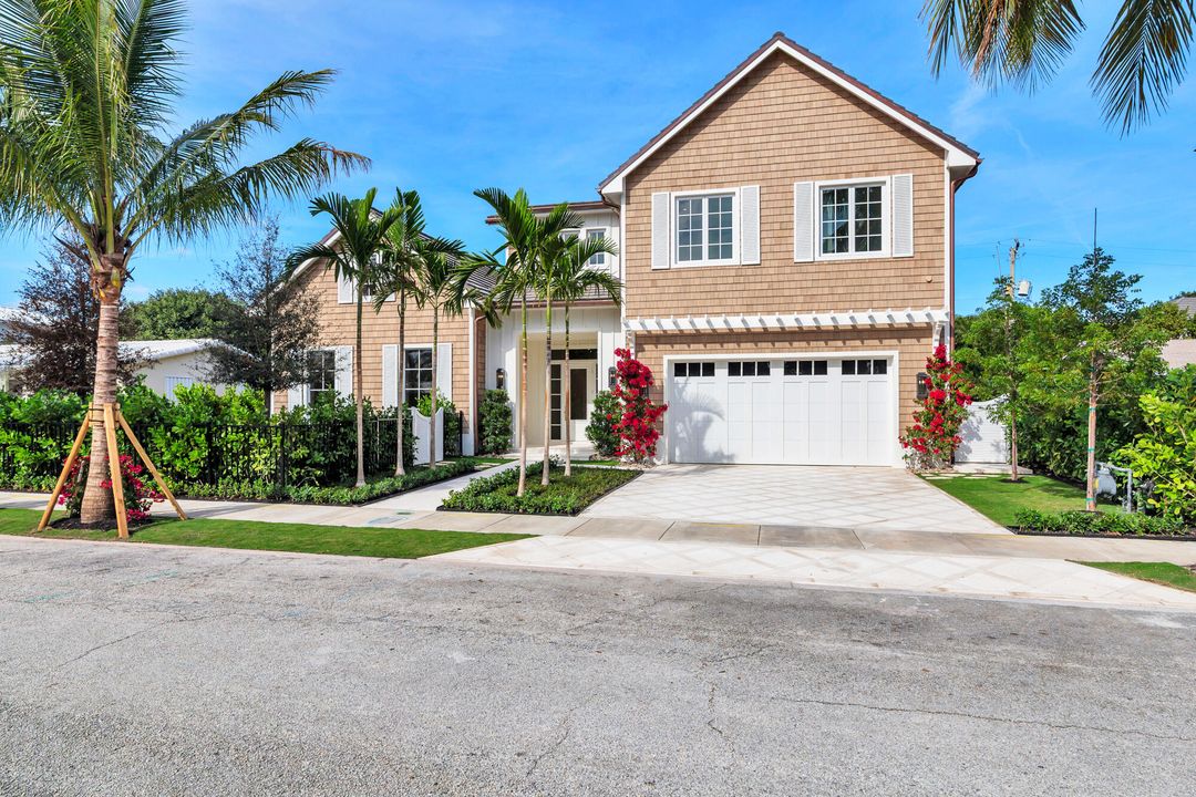 For Sale: $7,795,000 (5 beds, 5 baths, 5252 Square Feet)