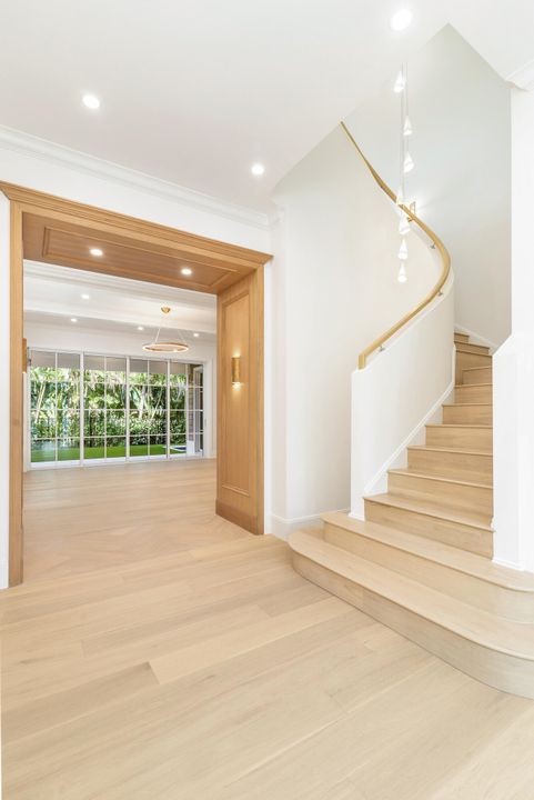 For Sale: $7,795,000 (5 beds, 5 baths, 5252 Square Feet)