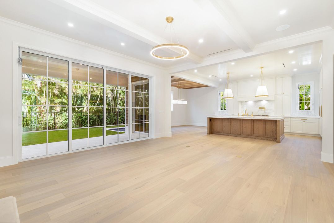 For Sale: $7,795,000 (5 beds, 5 baths, 5252 Square Feet)