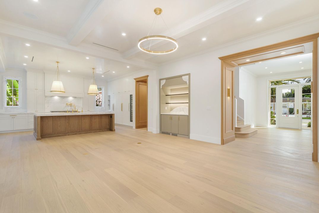 For Sale: $7,795,000 (5 beds, 5 baths, 5252 Square Feet)