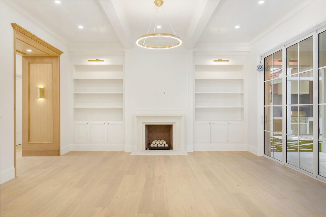 For Sale: $7,795,000 (5 beds, 5 baths, 5252 Square Feet)