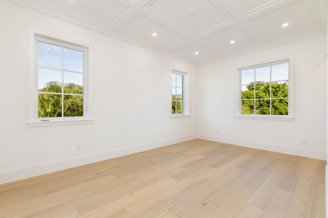 For Sale: $7,795,000 (5 beds, 5 baths, 5252 Square Feet)