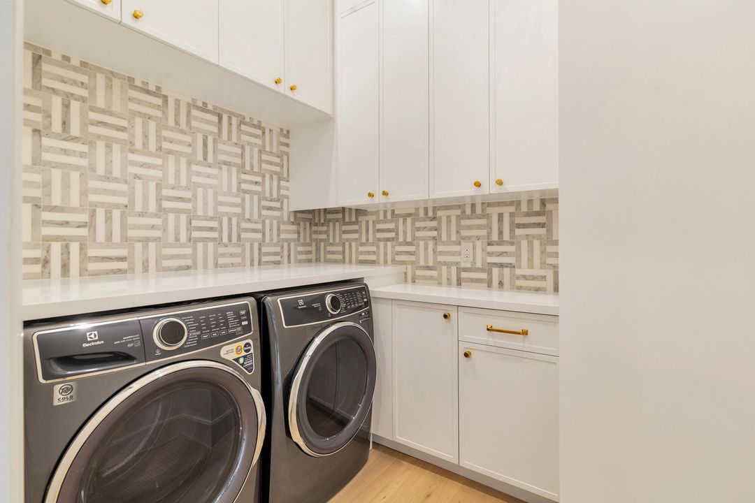 For Sale: $7,795,000 (5 beds, 5 baths, 5252 Square Feet)