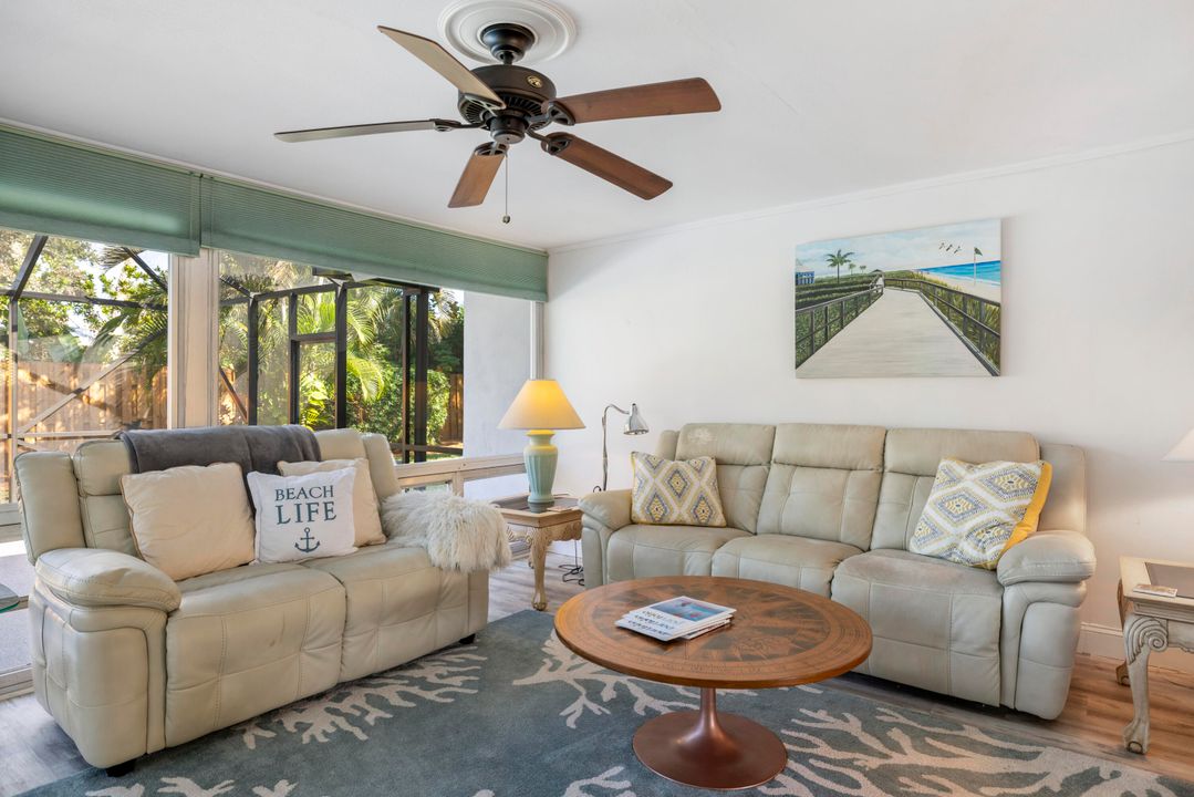 На продажу: $995,000 (2 спален, 2 ванн, 1558 Квадратных фут)