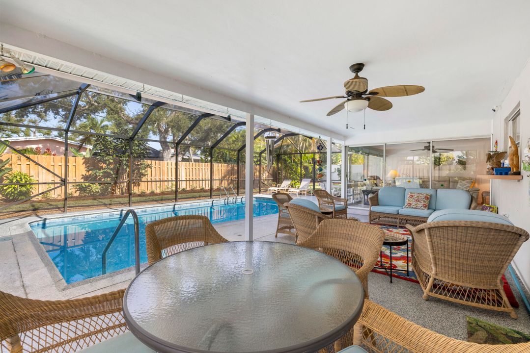 На продажу: $995,000 (2 спален, 2 ванн, 1558 Квадратных фут)