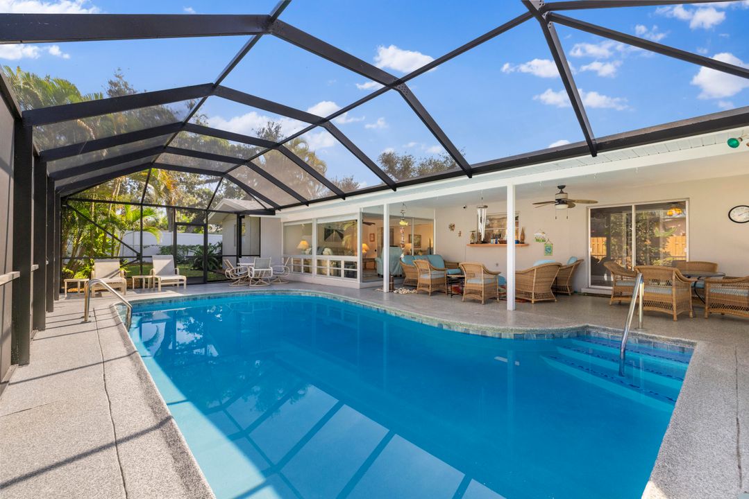 На продажу: $995,000 (2 спален, 2 ванн, 1558 Квадратных фут)