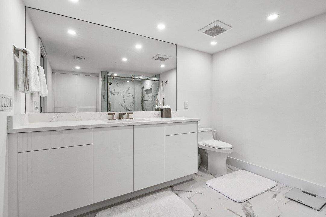 En Venta: $2,650,000 (2 camas, 2 baños, 2050 Pies cuadrados)