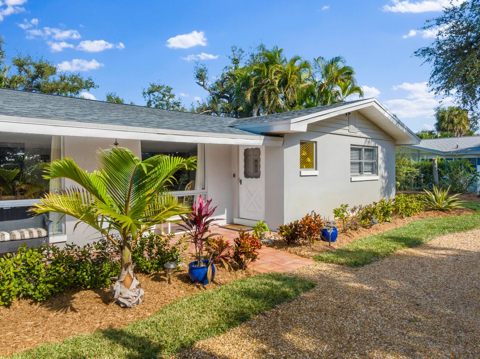 На продажу: $995,000 (2 спален, 2 ванн, 1558 Квадратных фут)