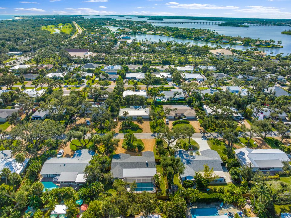 На продажу: $995,000 (2 спален, 2 ванн, 1558 Квадратных фут)