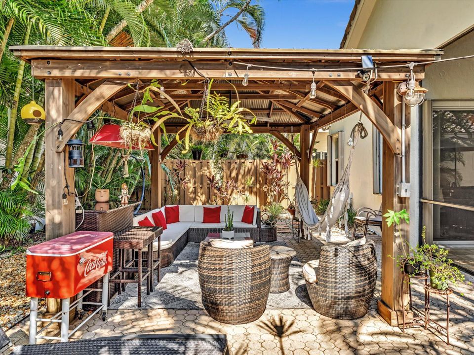 For Rent: $11,000 (3 beds, 2 baths, 1757 Square Feet)