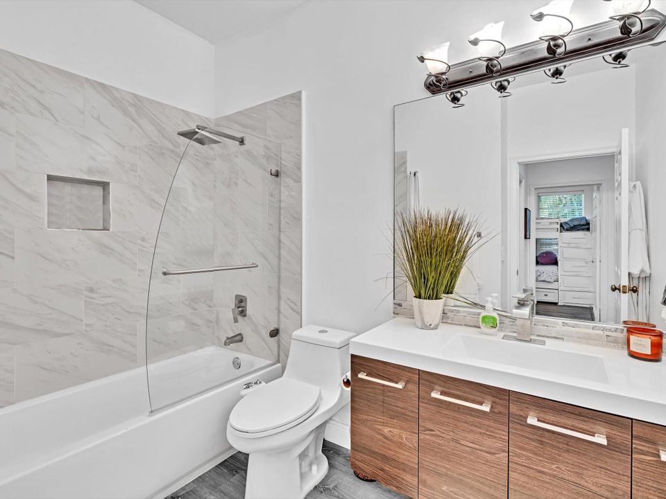 For Rent: $11,000 (3 beds, 2 baths, 1757 Square Feet)