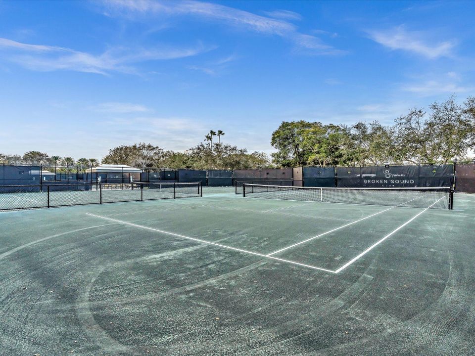 For Rent: $11,000 (3 beds, 2 baths, 1757 Square Feet)