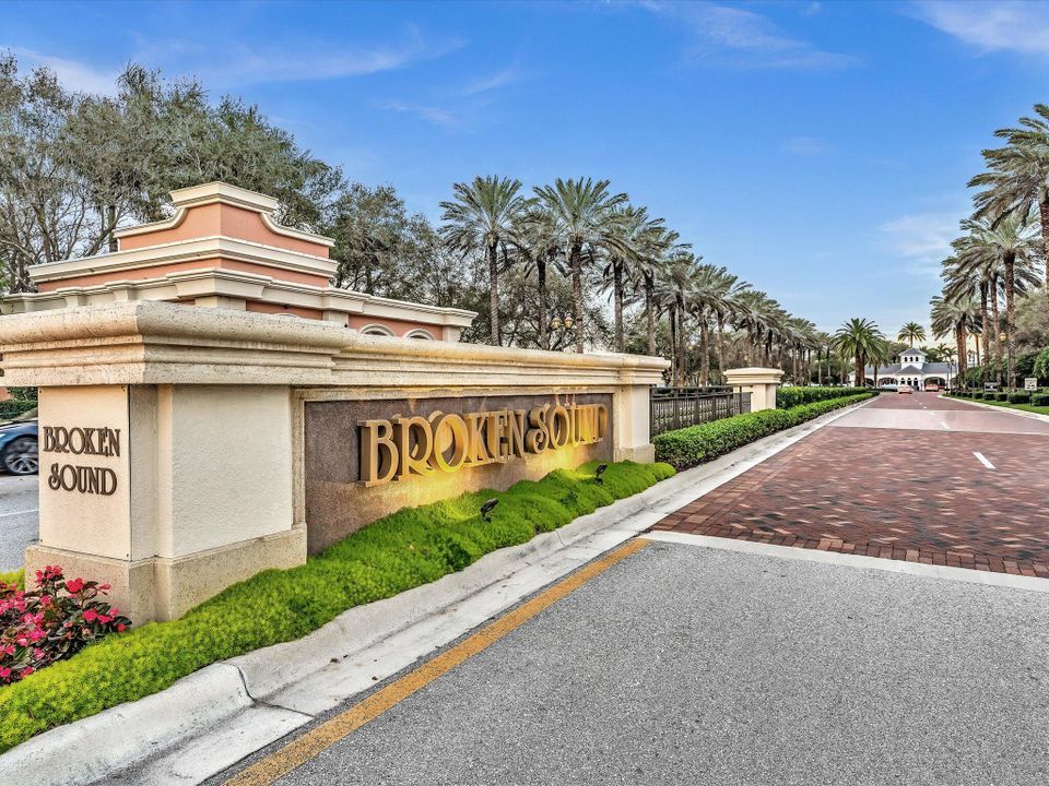 For Rent: $11,000 (3 beds, 2 baths, 1757 Square Feet)