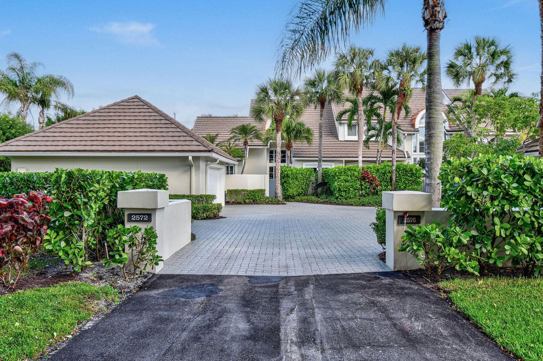 待售: $925,000 (2 贝兹, 2 浴室, 1928 平方英尺)