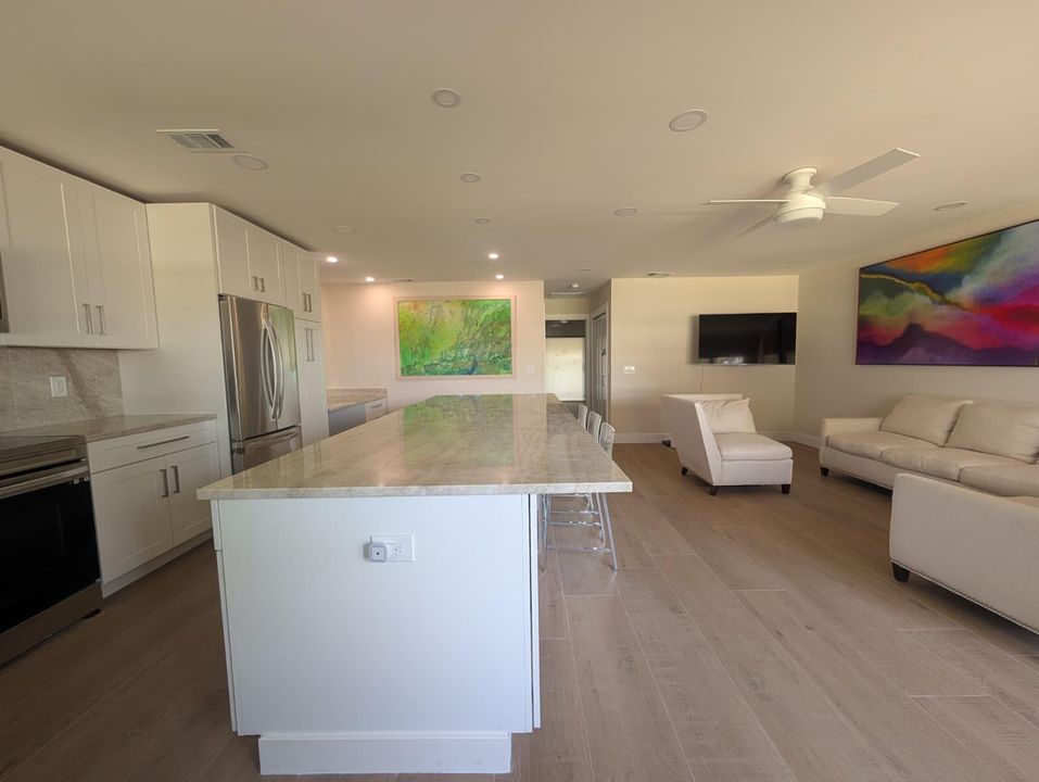 В аренду: $1,900 (1 спален, 1 ванн, 1100 Квадратных фут)