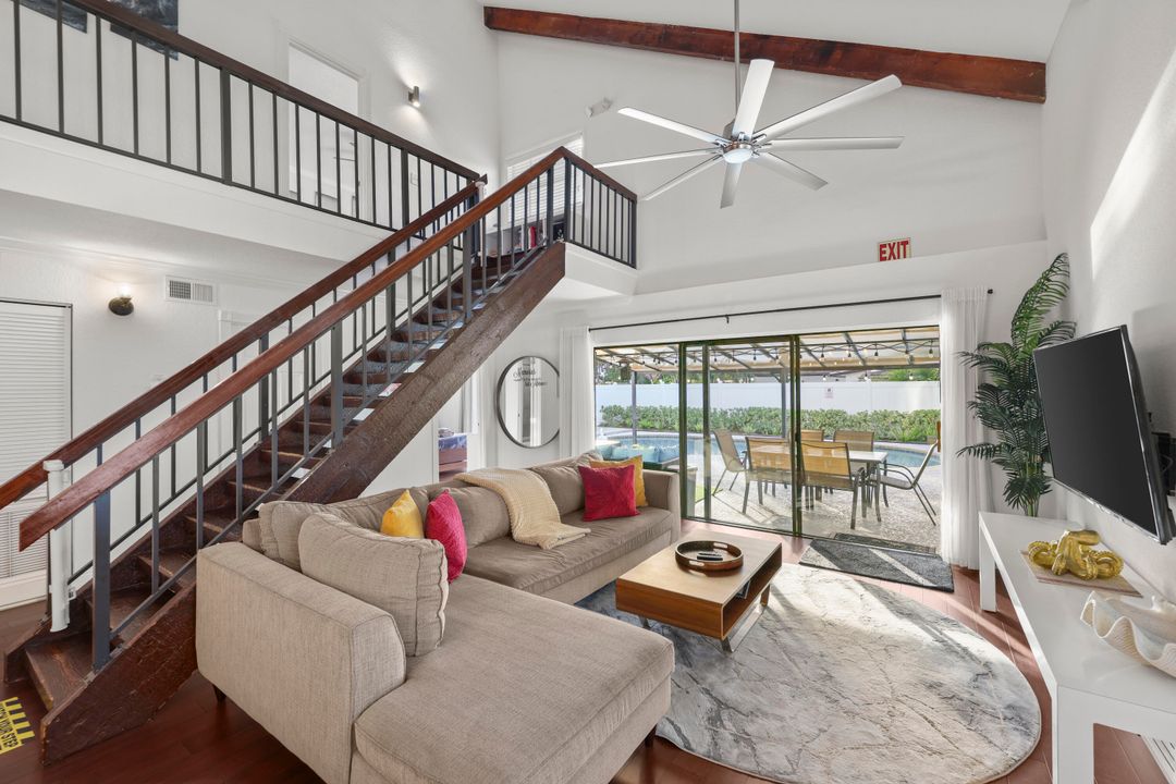 En Venta: $849,999 (3 camas, 3 baños, 1655 Pies cuadrados)