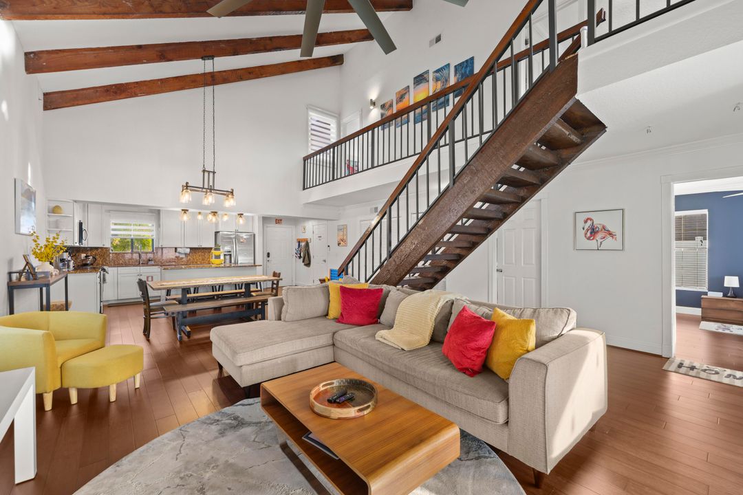 En Venta: $849,999 (3 camas, 3 baños, 1655 Pies cuadrados)