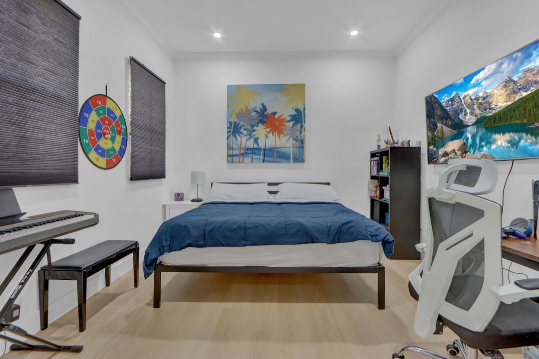 En Venta: $939,000 (3 camas, 2 baños, 1965 Pies cuadrados)