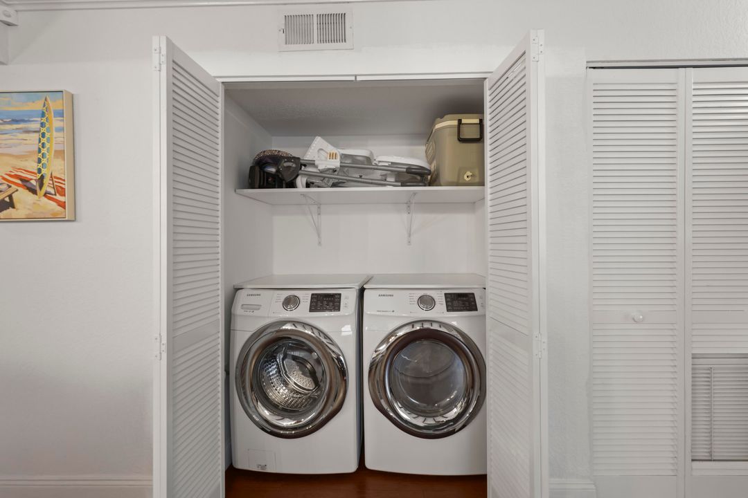 En Venta: $849,999 (3 camas, 3 baños, 1655 Pies cuadrados)