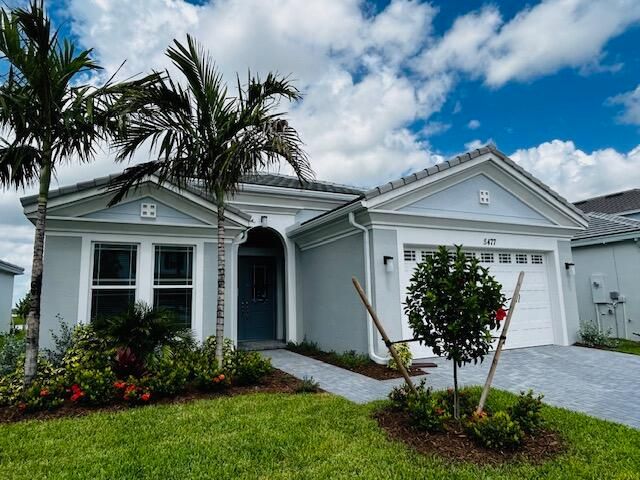 For Rent: $3,400 (3 beds, 3 baths, 2040 Square Feet)