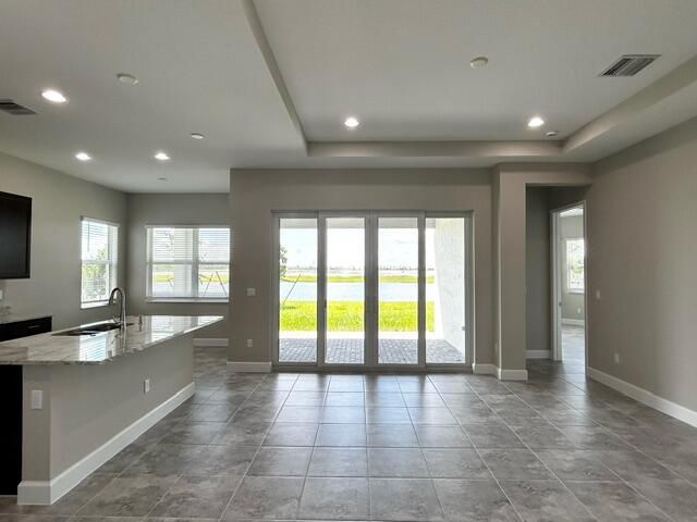 For Rent: $3,400 (3 beds, 3 baths, 2040 Square Feet)