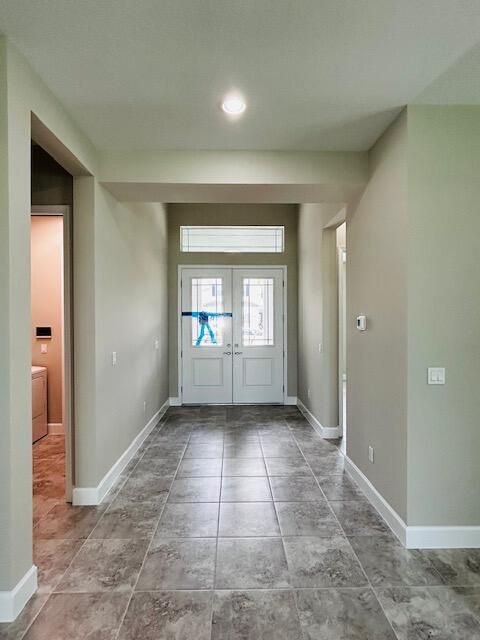 For Rent: $3,400 (3 beds, 3 baths, 2040 Square Feet)