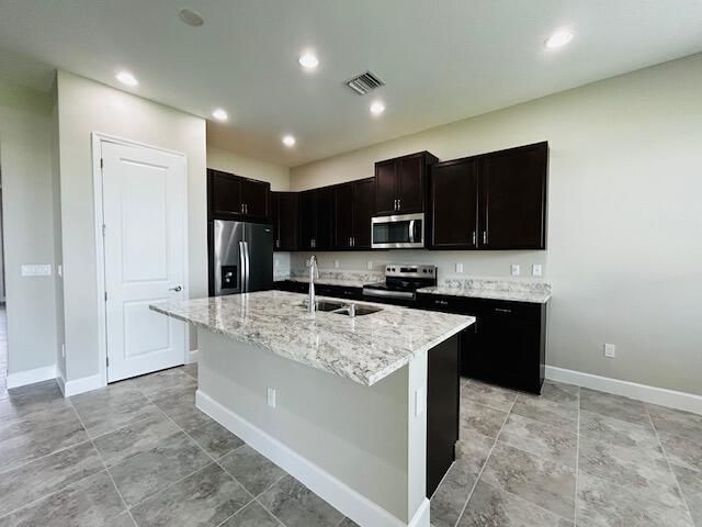 For Rent: $3,400 (3 beds, 3 baths, 2040 Square Feet)