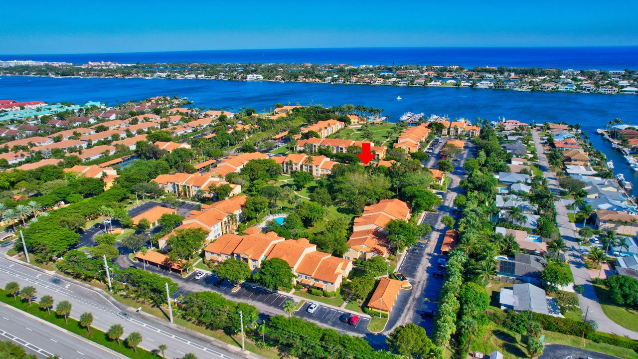 На продажу: $339,000 (3 спален, 2 ванн, 1296 Квадратных фут)