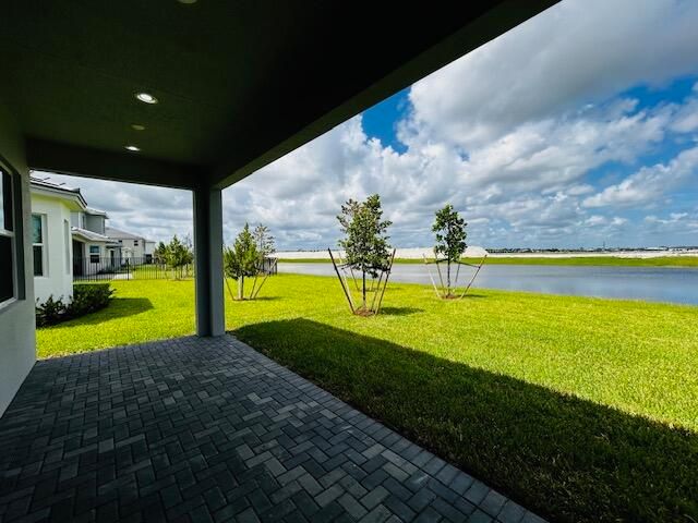 For Rent: $3,400 (3 beds, 3 baths, 2040 Square Feet)