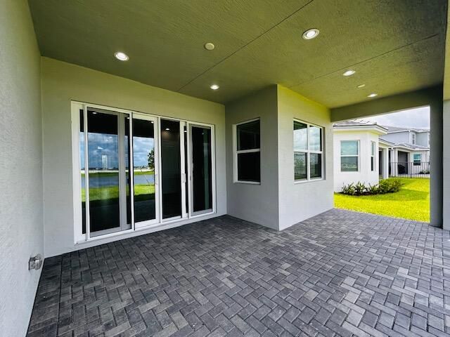 For Rent: $3,400 (3 beds, 3 baths, 2040 Square Feet)