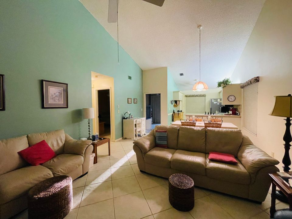 В аренду: $2,100 (2 спален, 2 ванн, 1119 Квадратных фут)