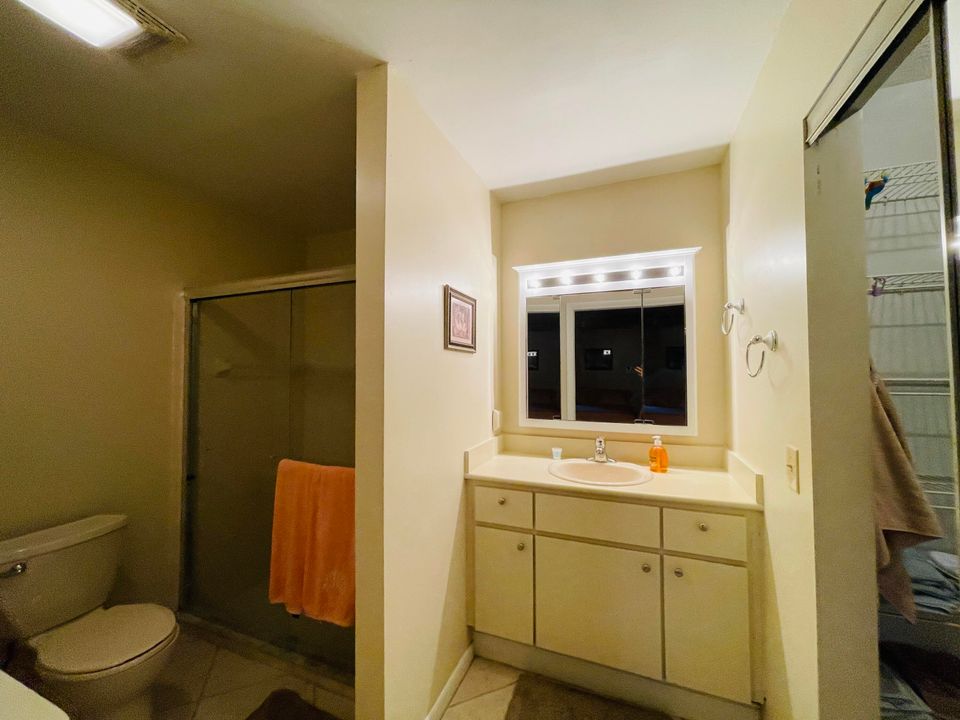 В аренду: $2,100 (2 спален, 2 ванн, 1119 Квадратных фут)