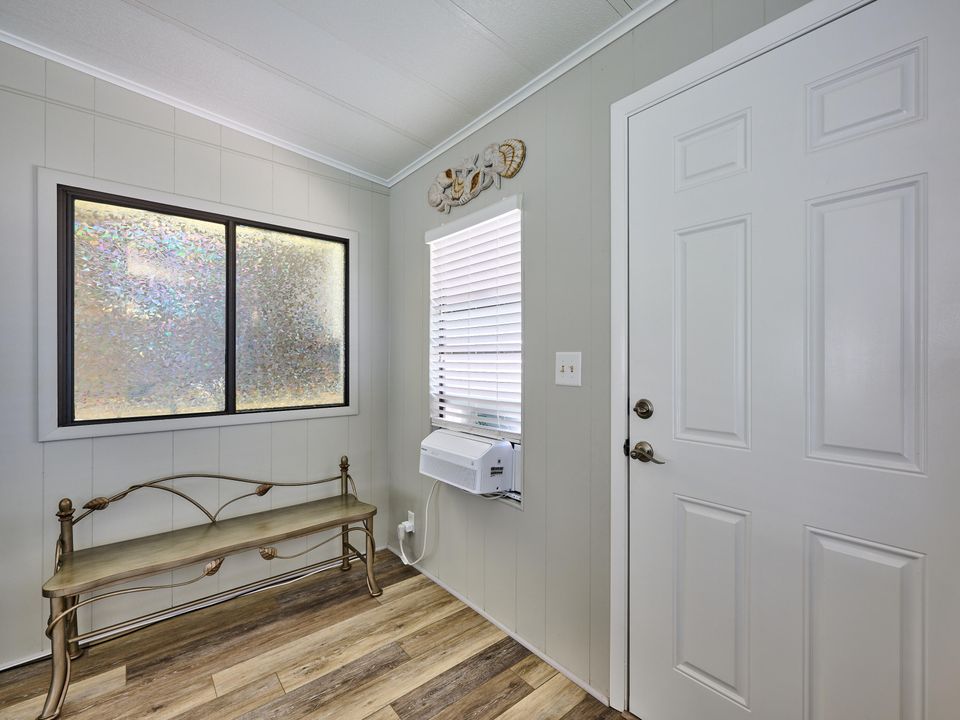 For Sale: $249,000 (2 beds, 2 baths, 1454 Square Feet)