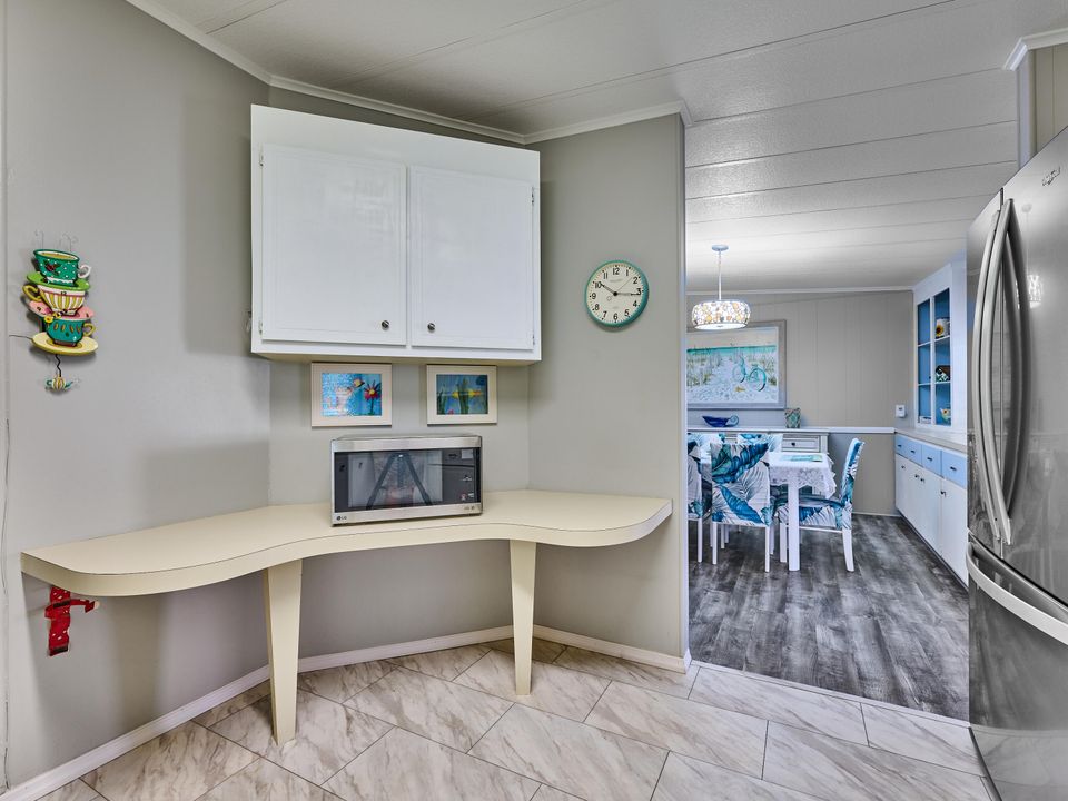 For Sale: $249,000 (2 beds, 2 baths, 1454 Square Feet)