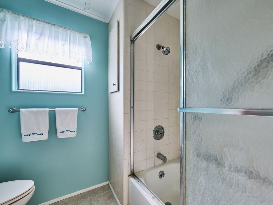 For Sale: $249,000 (2 beds, 2 baths, 1454 Square Feet)