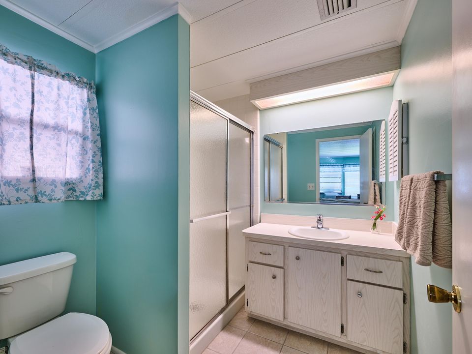 For Sale: $249,000 (2 beds, 2 baths, 1454 Square Feet)