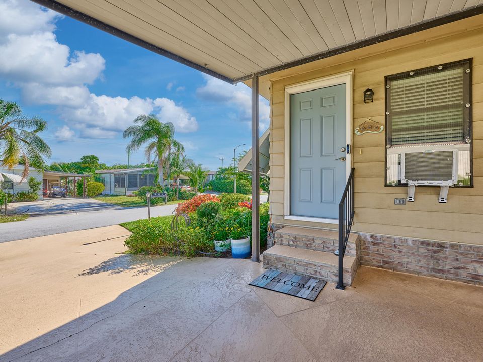 For Sale: $249,000 (2 beds, 2 baths, 1454 Square Feet)