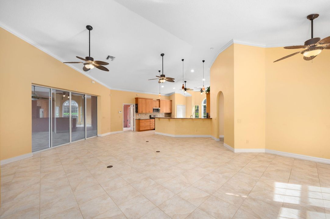 待售: $630,000 (3 贝兹, 3 浴室, 2363 平方英尺)