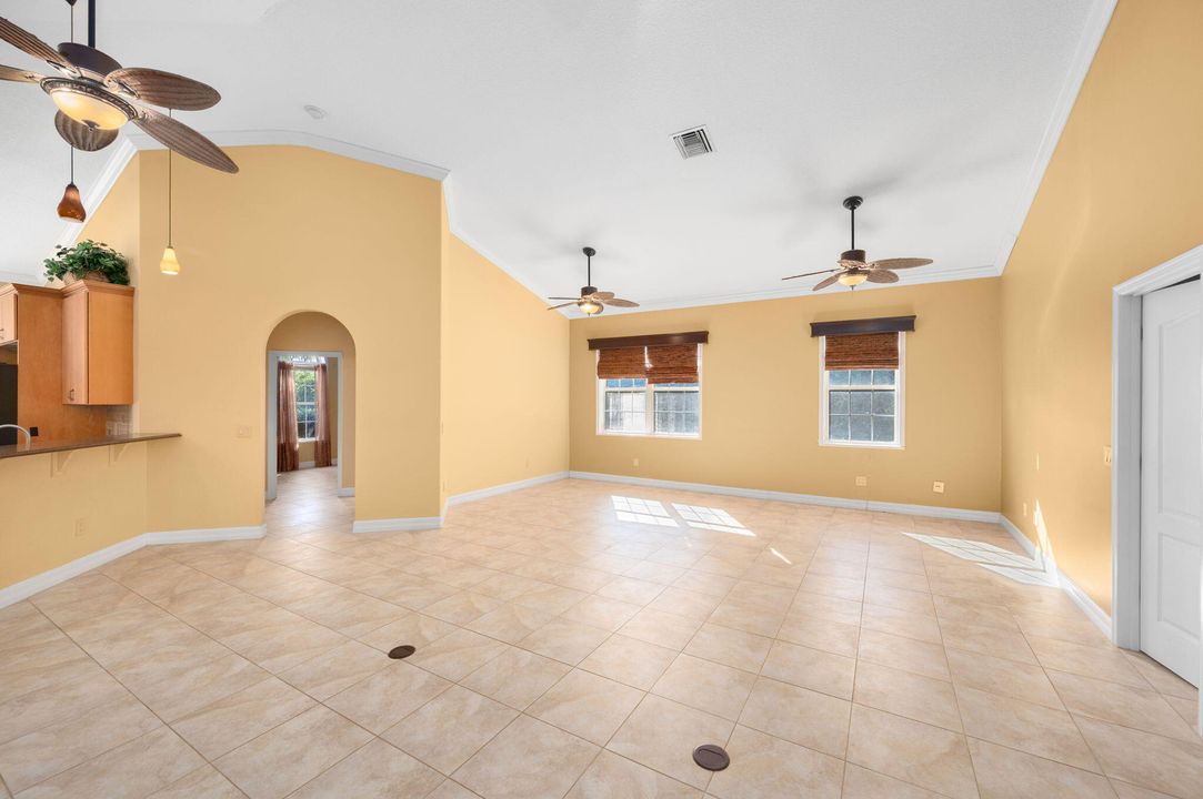 待售: $630,000 (3 贝兹, 3 浴室, 2363 平方英尺)