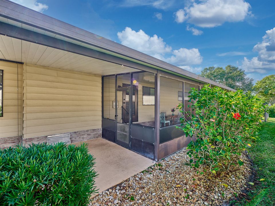 For Sale: $249,000 (2 beds, 2 baths, 1454 Square Feet)