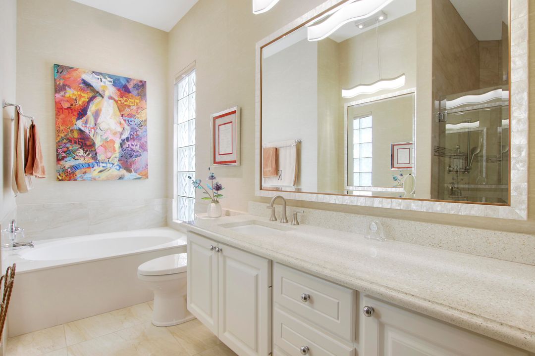 En Venta: $925,000 (3 camas, 2 baños, 2226 Pies cuadrados)